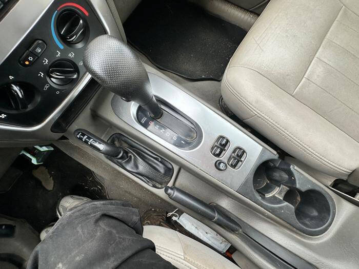 Used 2005 Jeep Liberty Limited AWD/4WD image 40