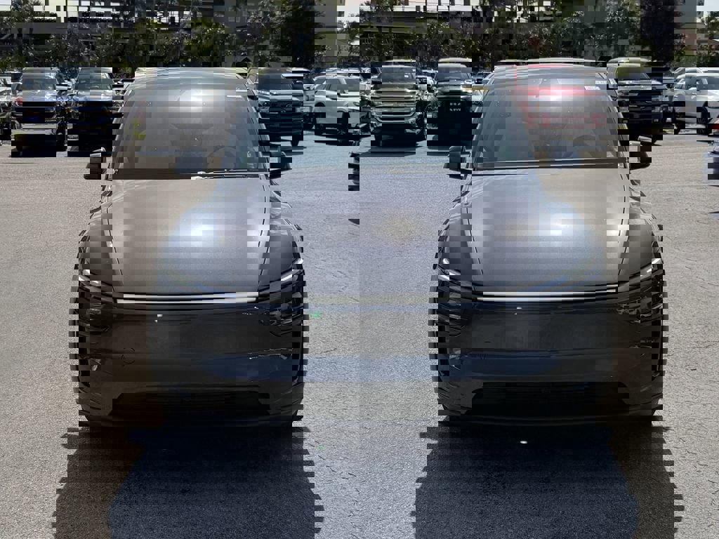 Used 2026 Tesla Model Y Long Range AWD/4WD image 3