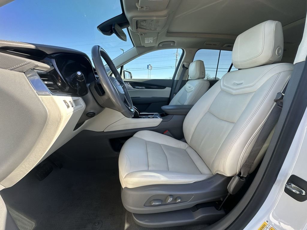 Used 2021 Cadillac XT6 Premium Luxury image 11