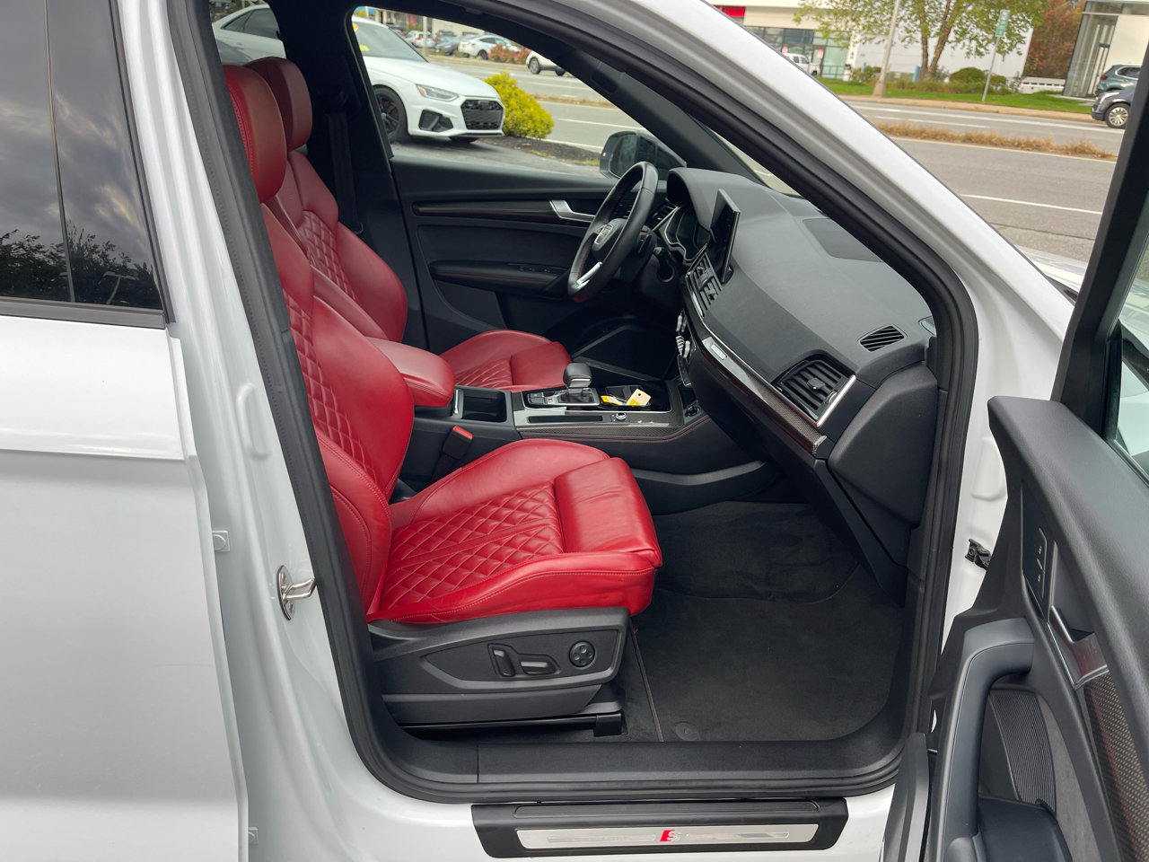 Used 2022 Audi SQ5 Premium Plus image 35