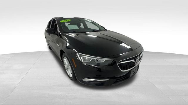 Used 2018 Buick Regal Preferred FWD image 1