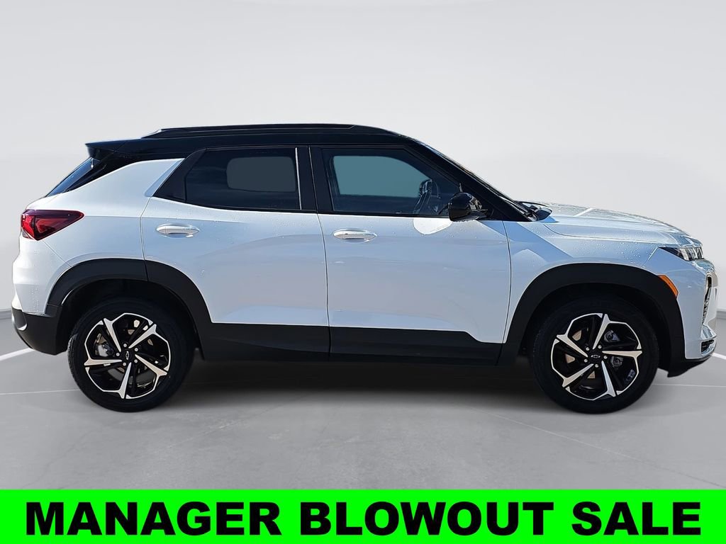 Used 2023 Chevrolet TrailBlazer RS image 2