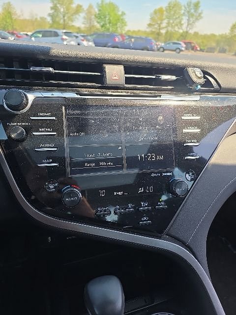 Used 2019 Toyota Camry XSE FWD image 10