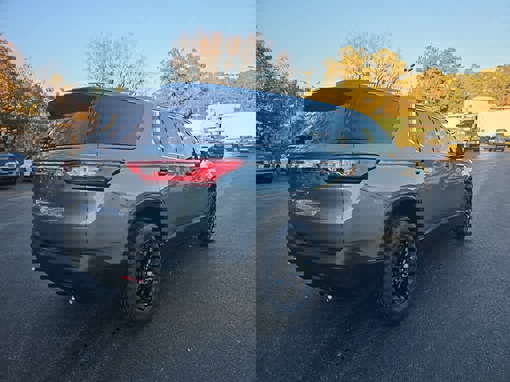 Used 2019 Chevrolet Traverse LS image 3