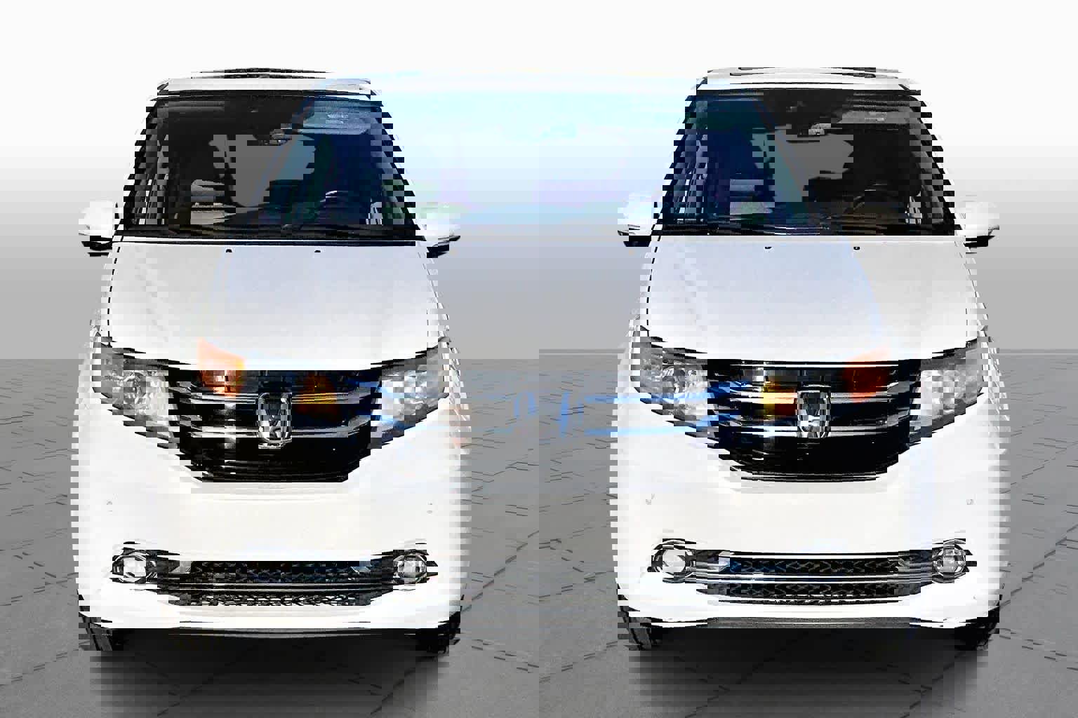 Used 2017 Honda Odyssey Touring image 4