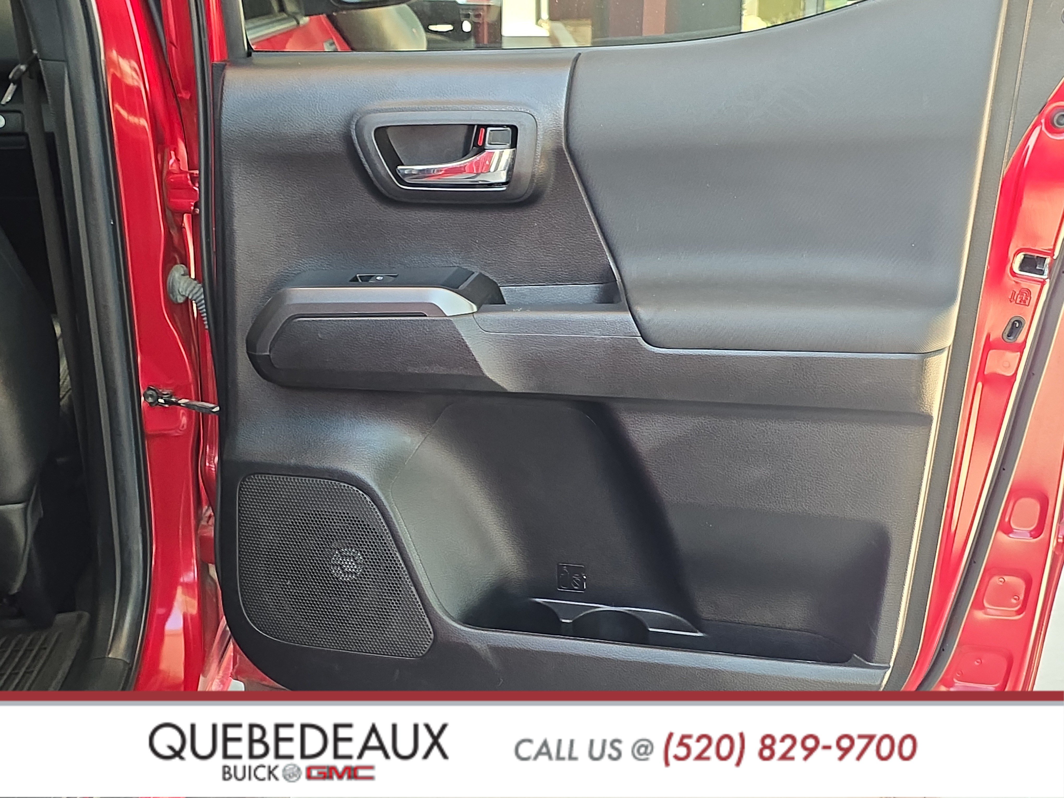 Used 2022 Toyota Tacoma TRD Sport w/ TRD Premium Sport Package AWD/4WD image 25