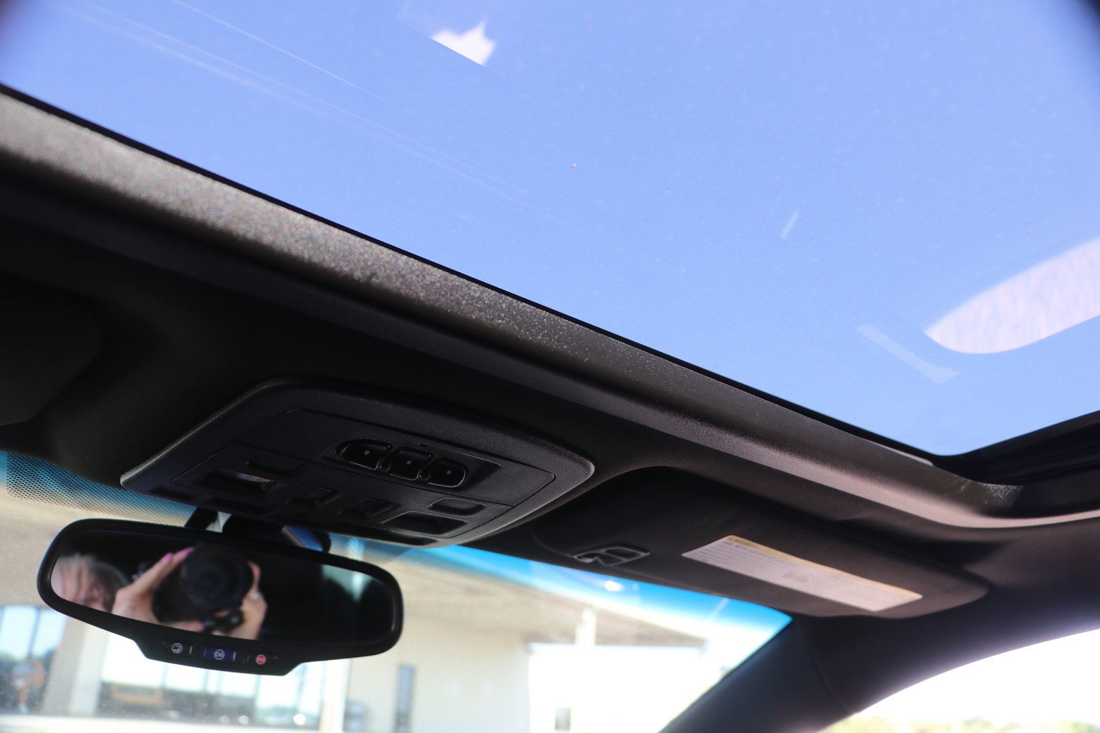 Used 2015 Cadillac CTS V RWD image 25