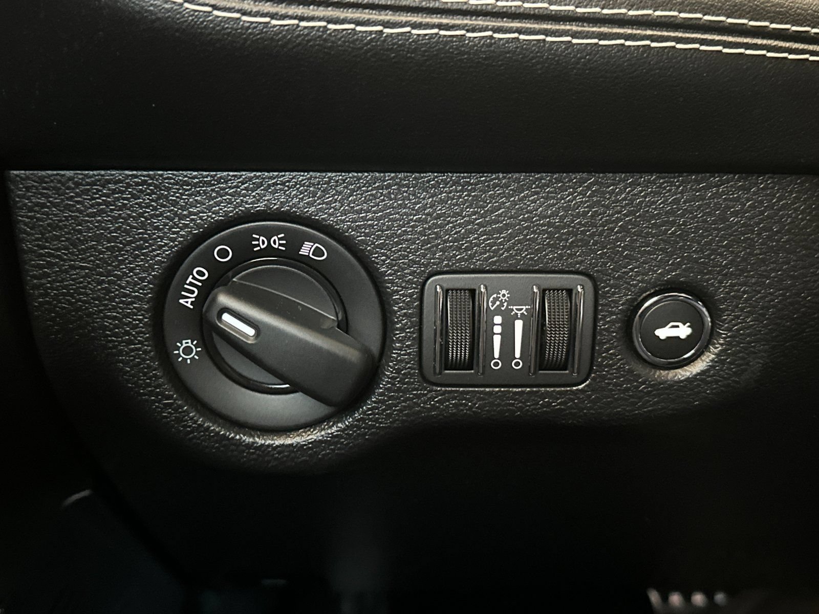 Used 2022 Dodge Challenger SRT Hellcat Redeye RWD image 31