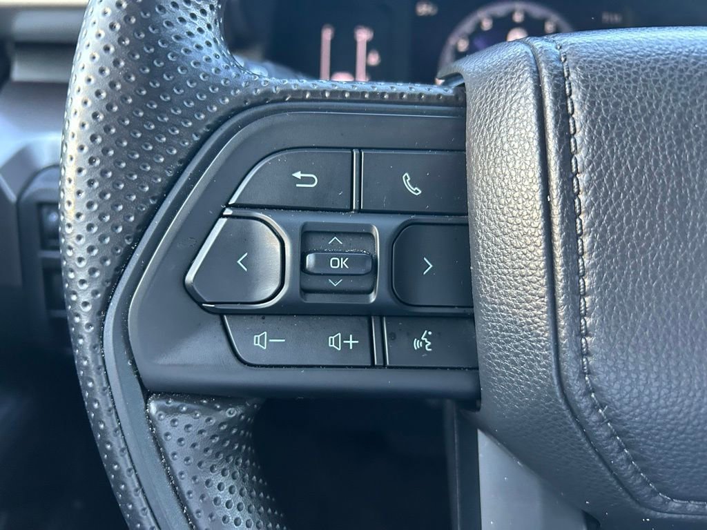 Certified 2025 Toyota Tacoma SR5 AWD/4WD image 20