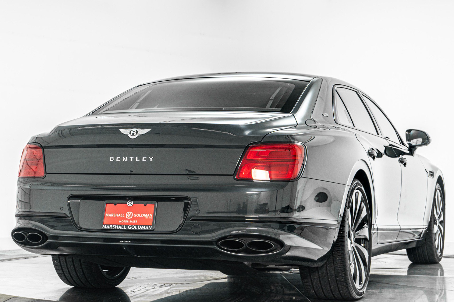 Used 2024 Bentley Flying Spur V8 AWD/4WD image 9
