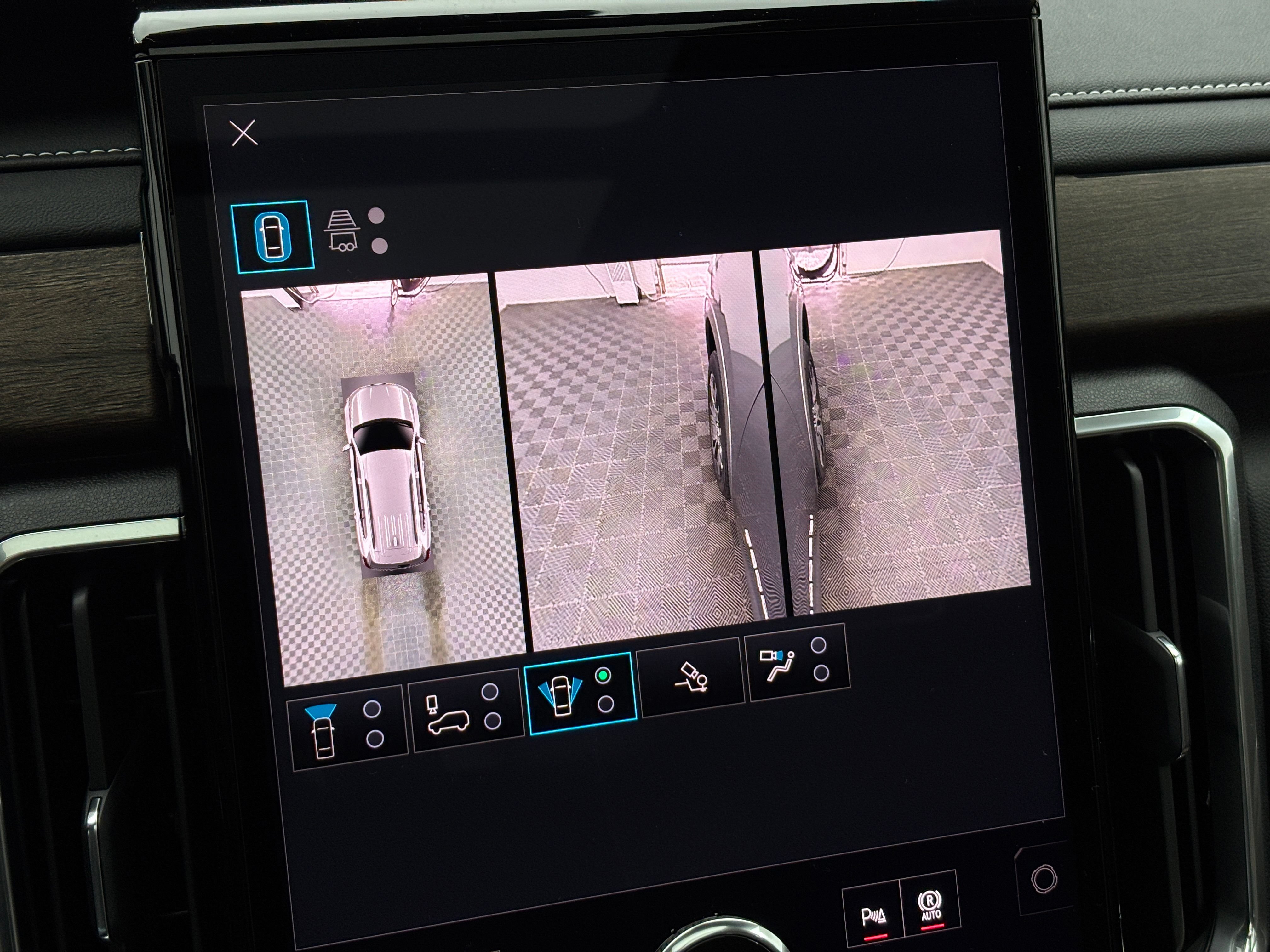 New 2027 GMC Acadia Denali Ultimate w/ LPO, Floor Liner Package AWD/4WD image 4