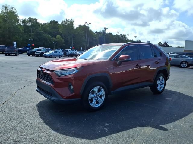 Used 2020 Toyota RAV4 XLE FWD image 3