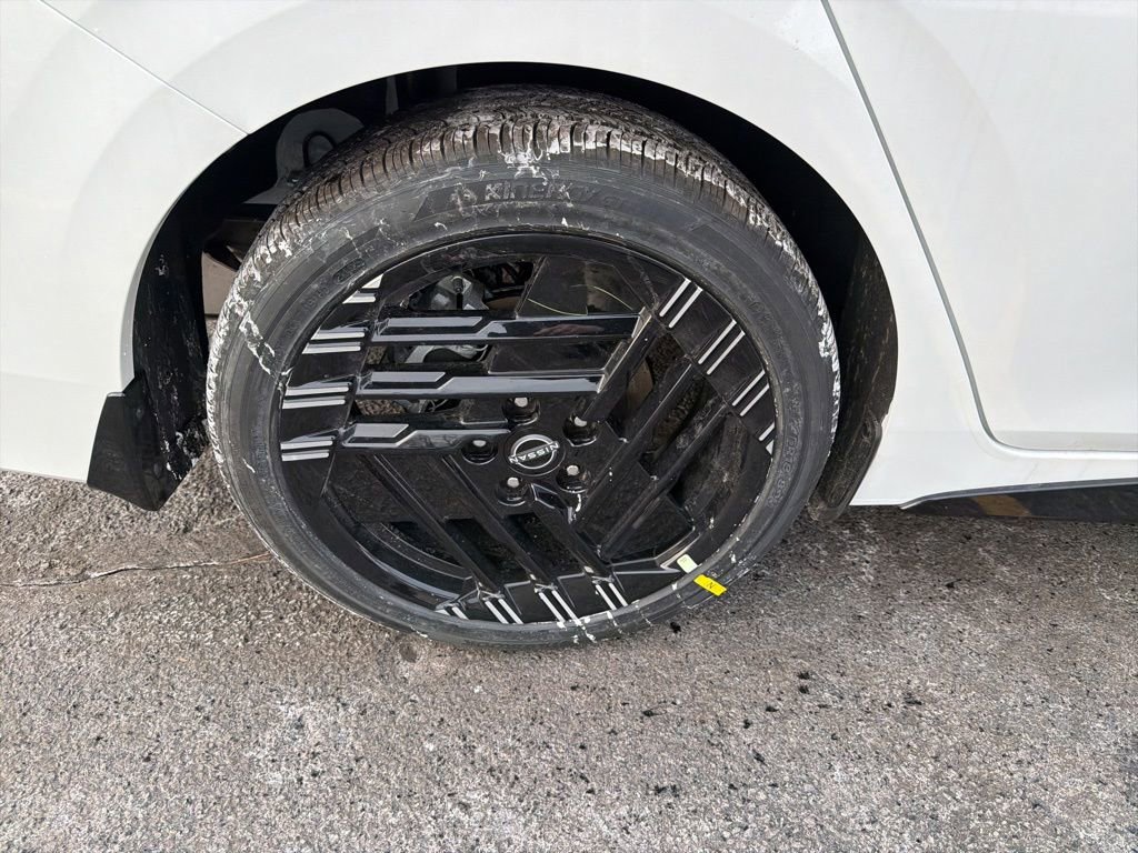 New 2026 Nissan Sentra SR w/ Floor Mat Package image 12