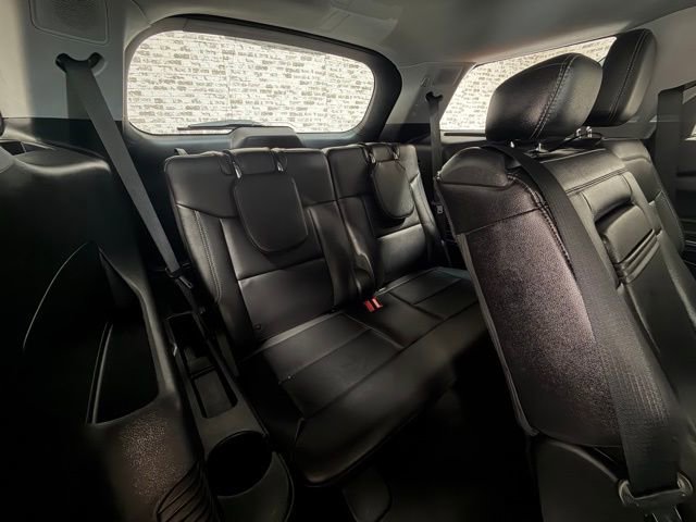 Used 2023 Ford Explorer Limited image 11