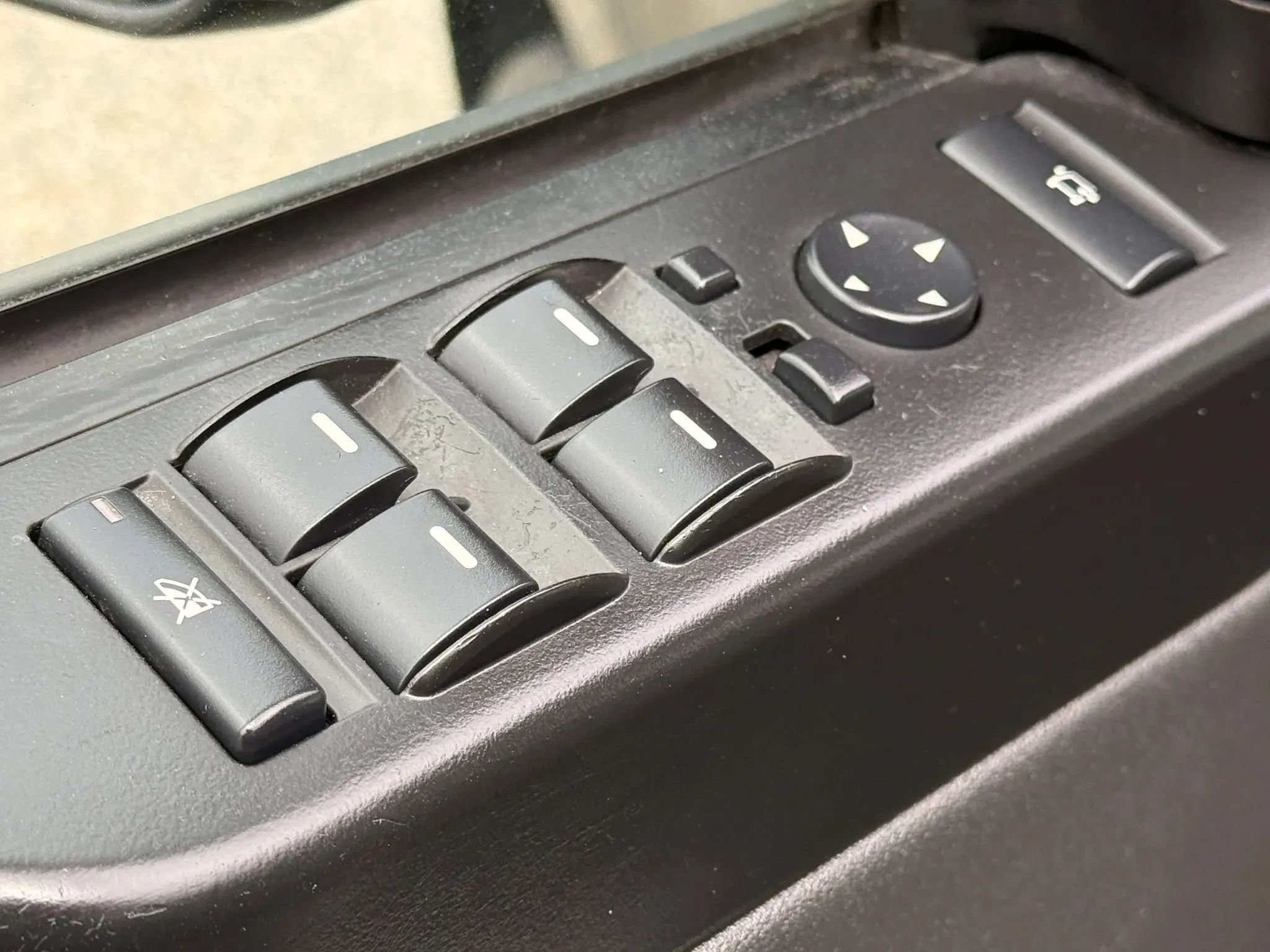 Used 2011 Land Rover Range Rover HSE LUX AWD/4WD image 24