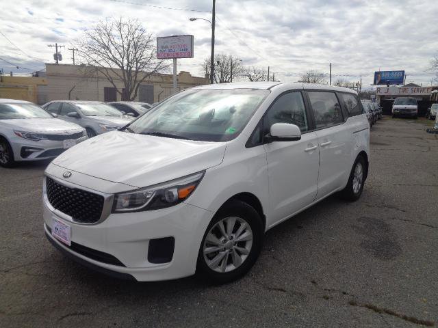 Used 2016 Kia Sedona L image 2