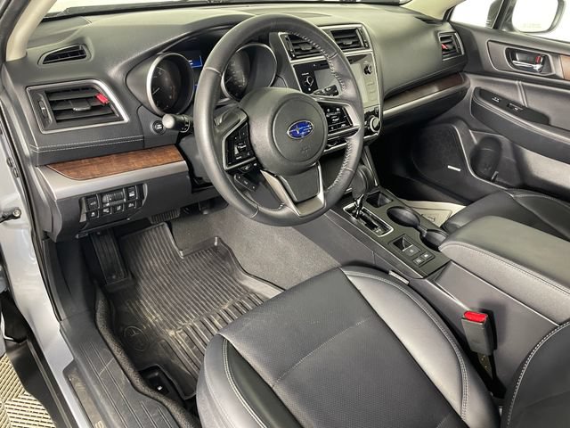Used 2019 Subaru Outback 2.5i Limited w/ Popular Package #2 AWD/4WD image 3