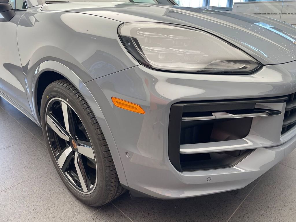 New 2026 Porsche Cayenne AWD/4WD image 25