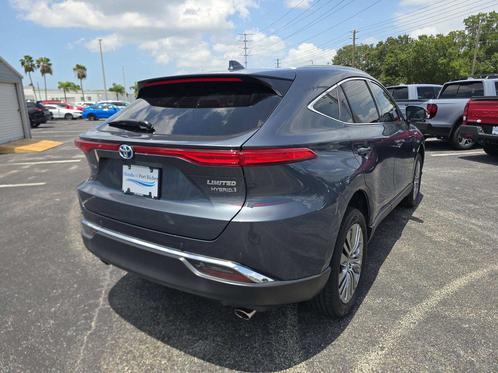 Used 2021 Toyota Venza Limited AWD/4WD image 4