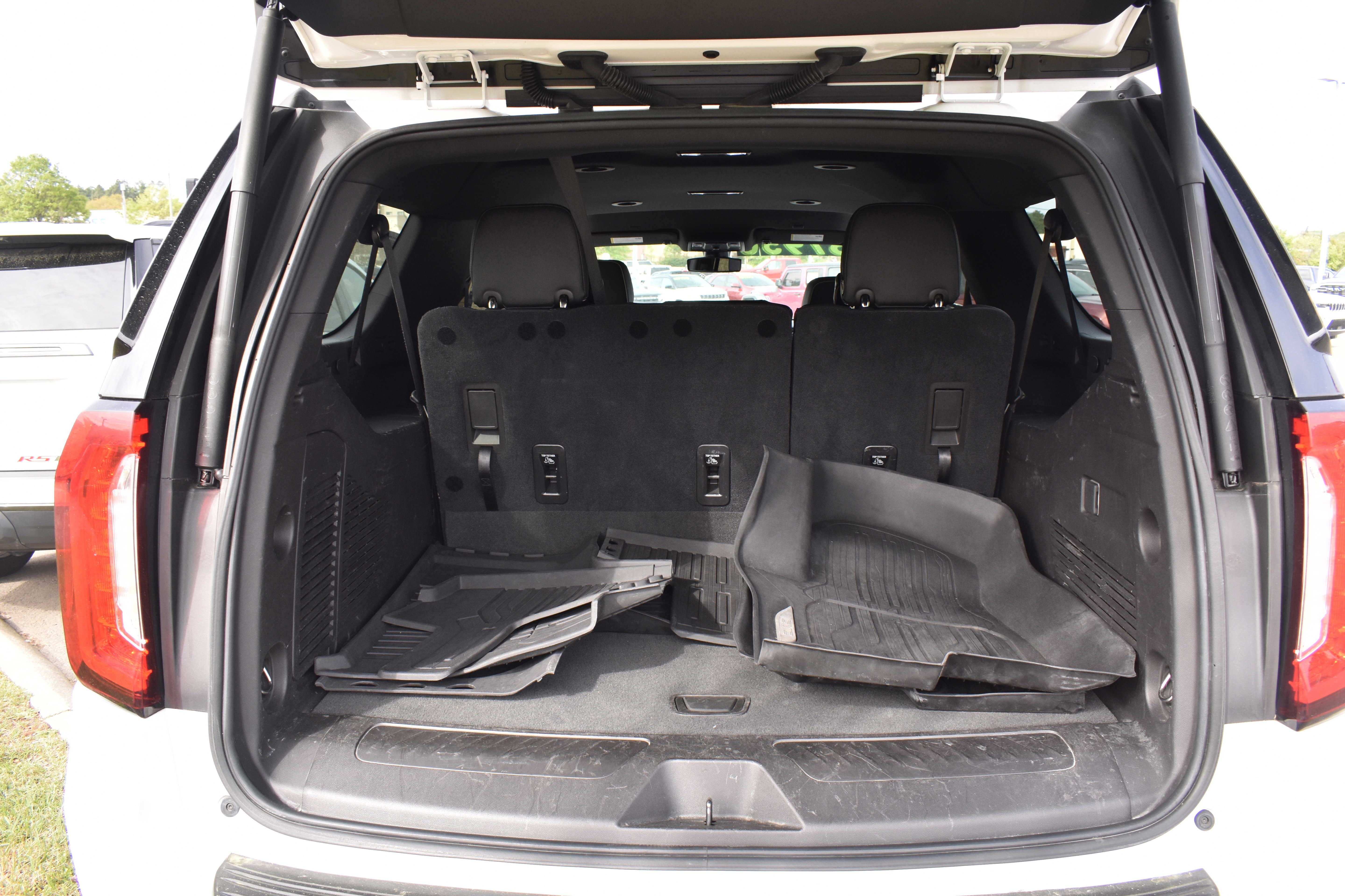 Used 2021 GMC Yukon XL SLT image 19