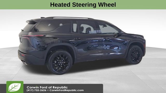 Used 2025 Chevrolet Traverse LT w/ Midnight/Sport Edition image 9