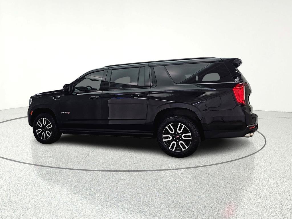 Used 2022 GMC Yukon XL AT4 w/ Technology Package image 4