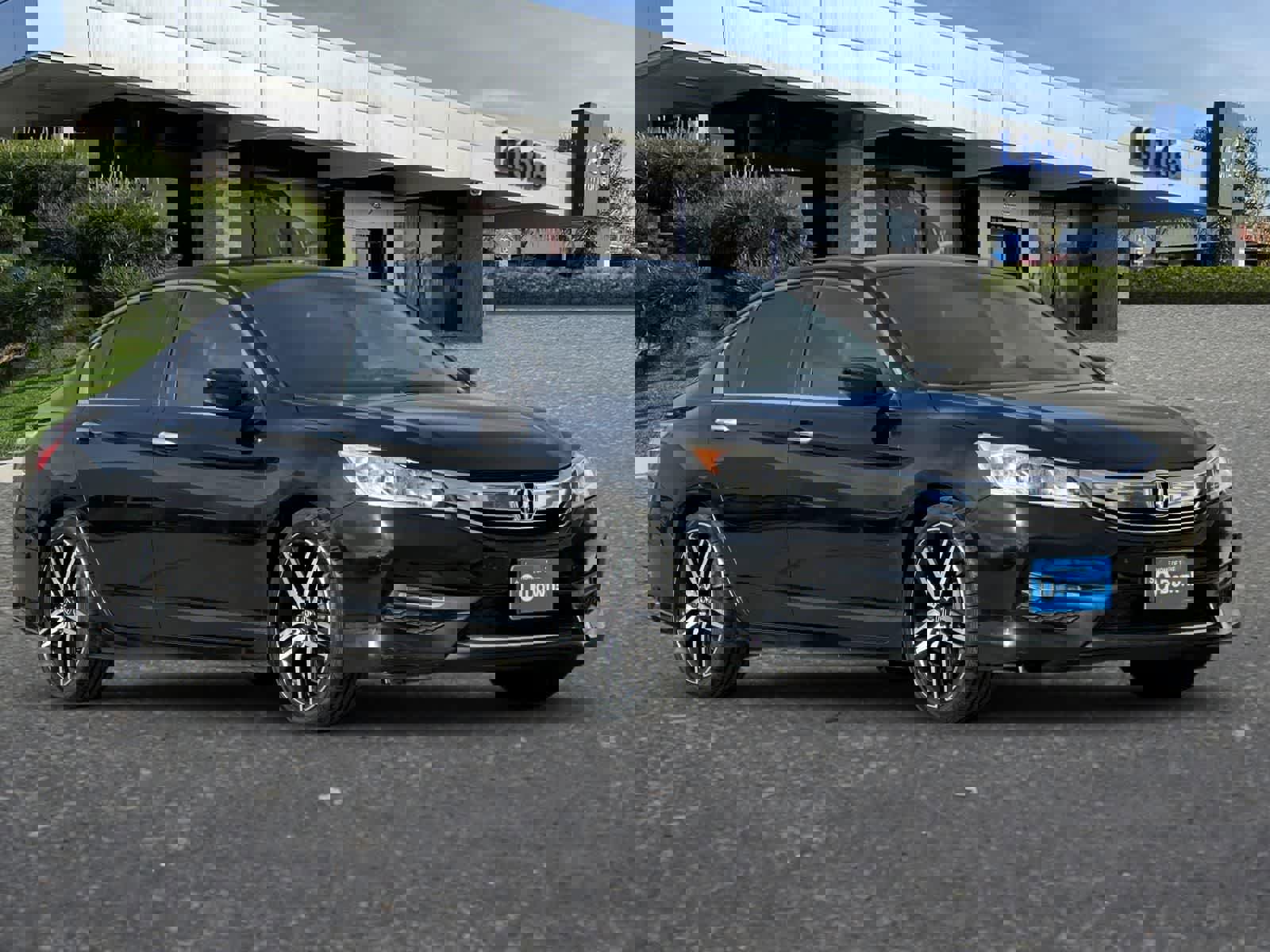 Used 2017 Honda Accord Sport image 10