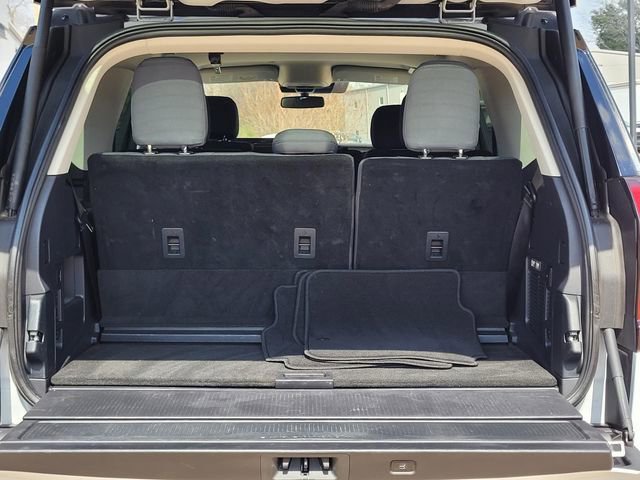 Used 2025 Ford Expedition Active RWD image 9