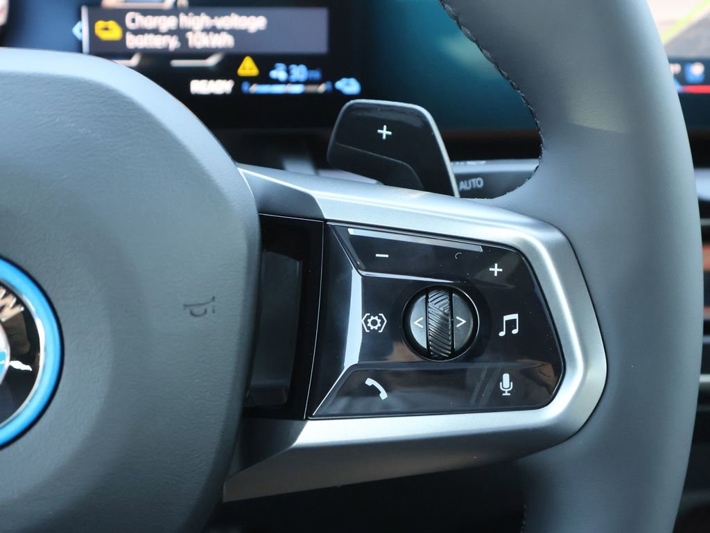 New 2026 BMW 550e xDrive AWD/4WD image 35