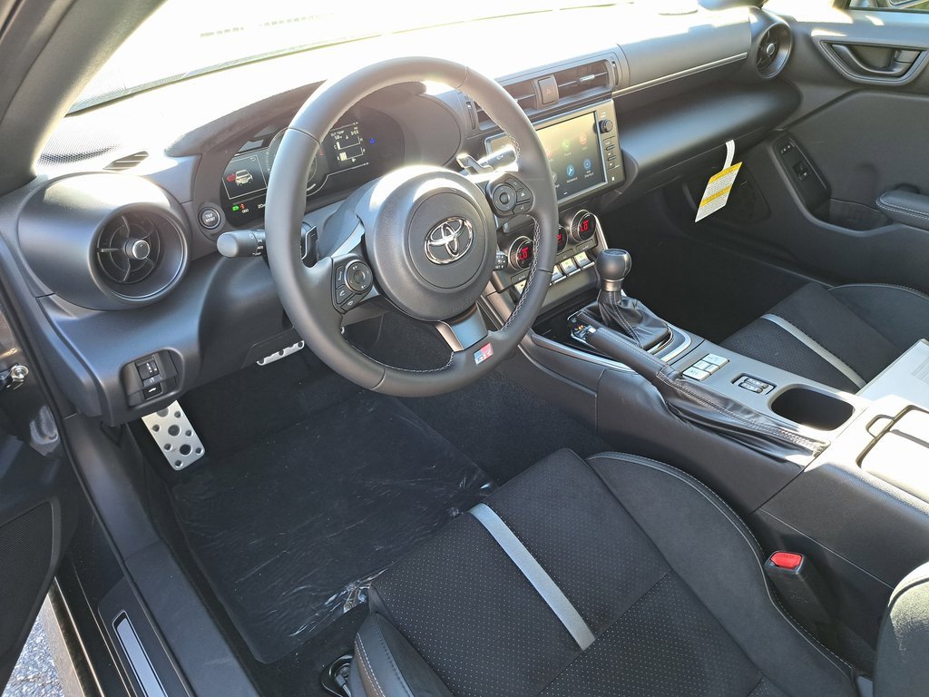 New 2025 Toyota GR86 Premium image 10