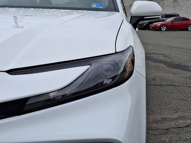 Used 2026 Toyota Camry SE FWD image 9