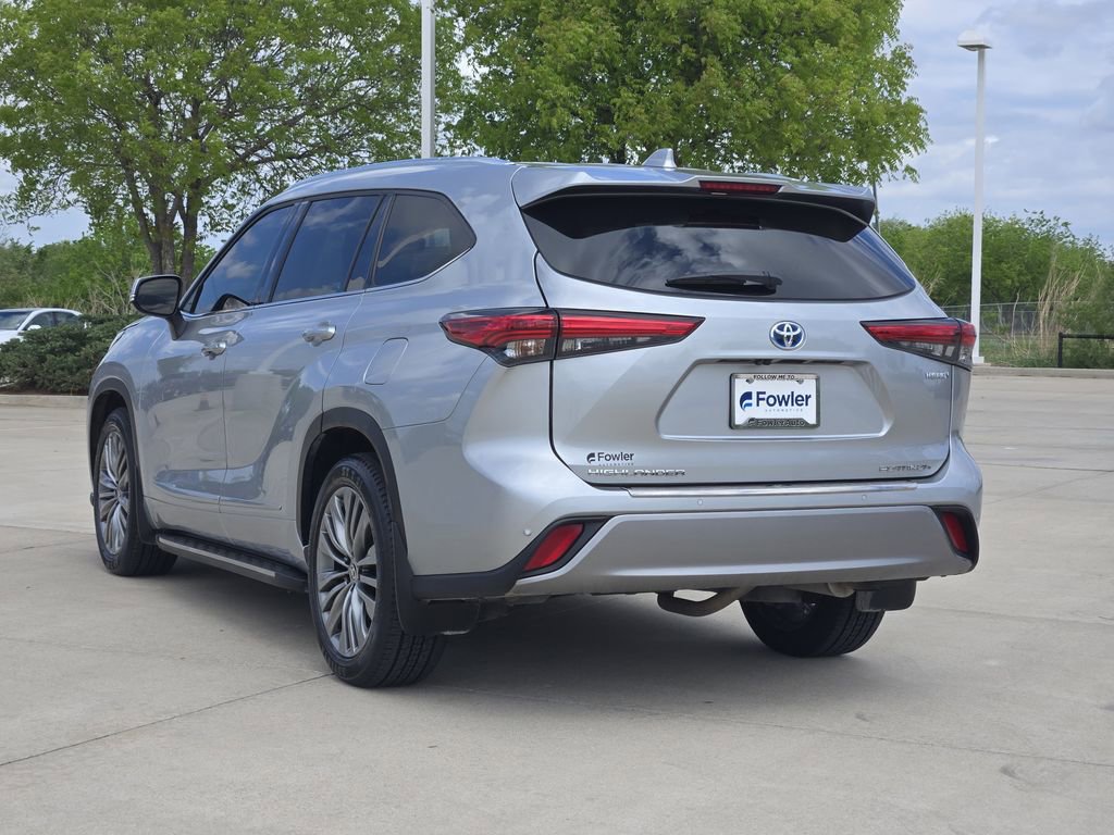 Used 2022 Toyota Highlander Platinum FWD image 5