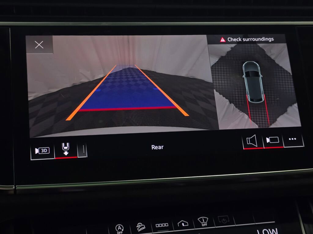 Used 2021 Audi Q8 Prestige w/ Prestige Package image 40