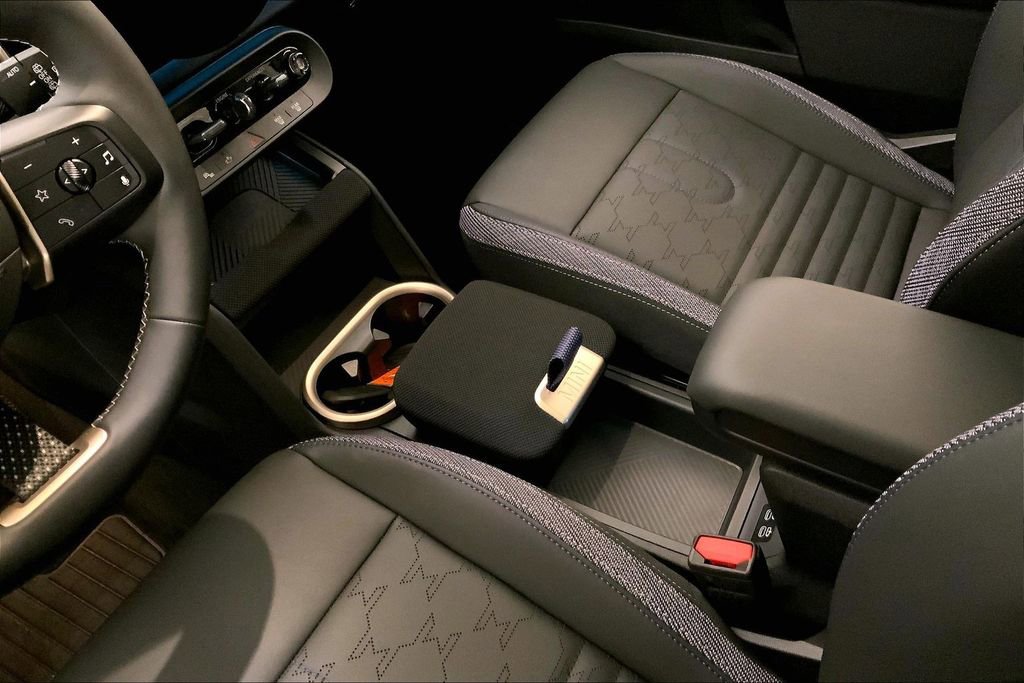 Certified 2025 MINI Cooper Countryman S w/ Comfort Package Max image 22