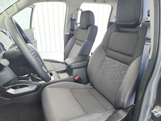 Used 2025 Nissan Frontier SV image 19