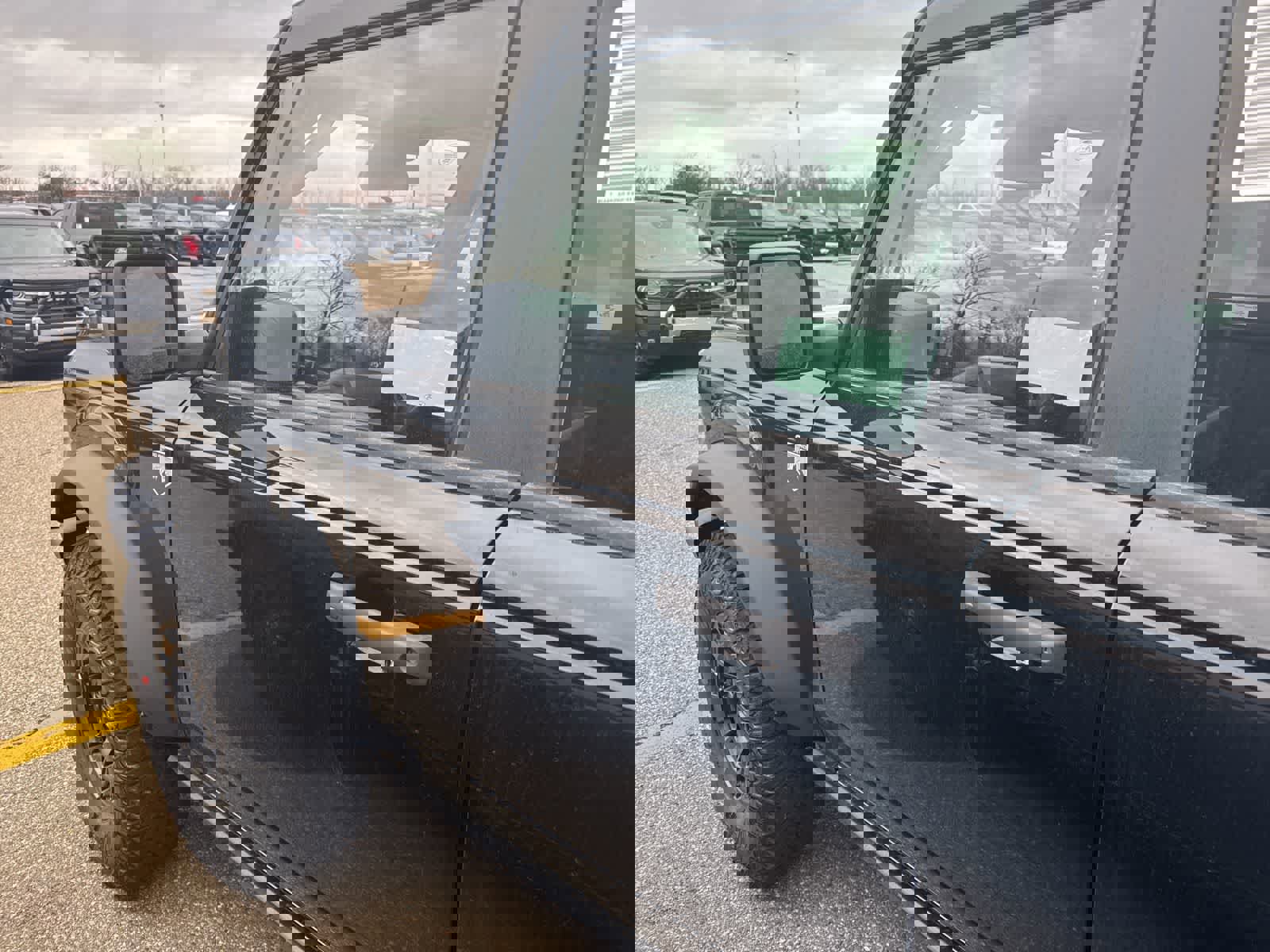 New 2026 Ford Bronco Big Bend w/ Black Diamond Package image 3