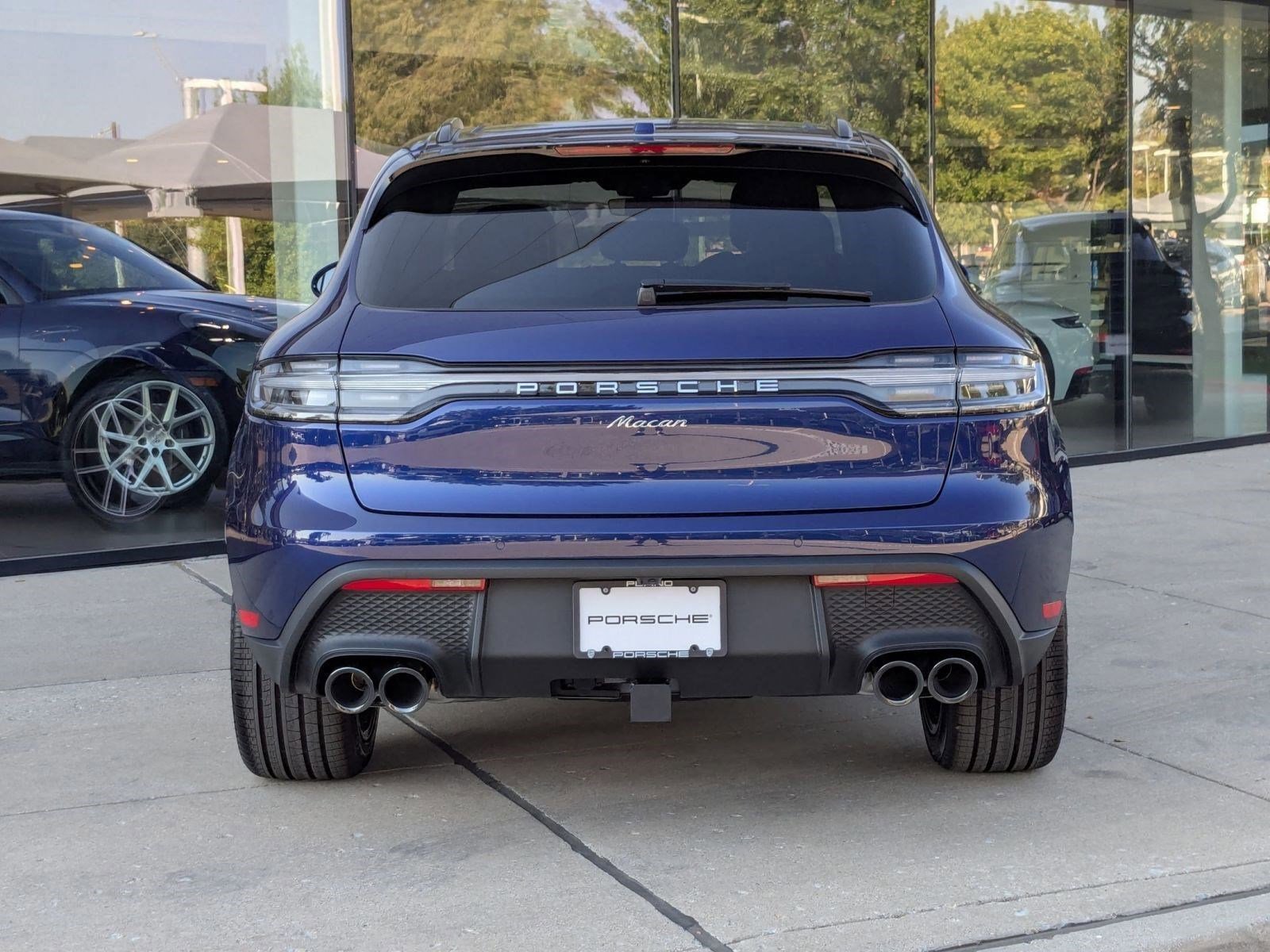 Certified 2026 Porsche Macan AWD/4WD image 10