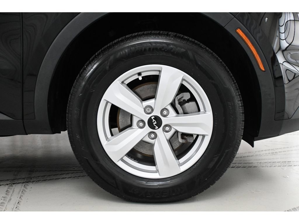 Used 2022 Kia Sorento LX AWD/4WD image 10