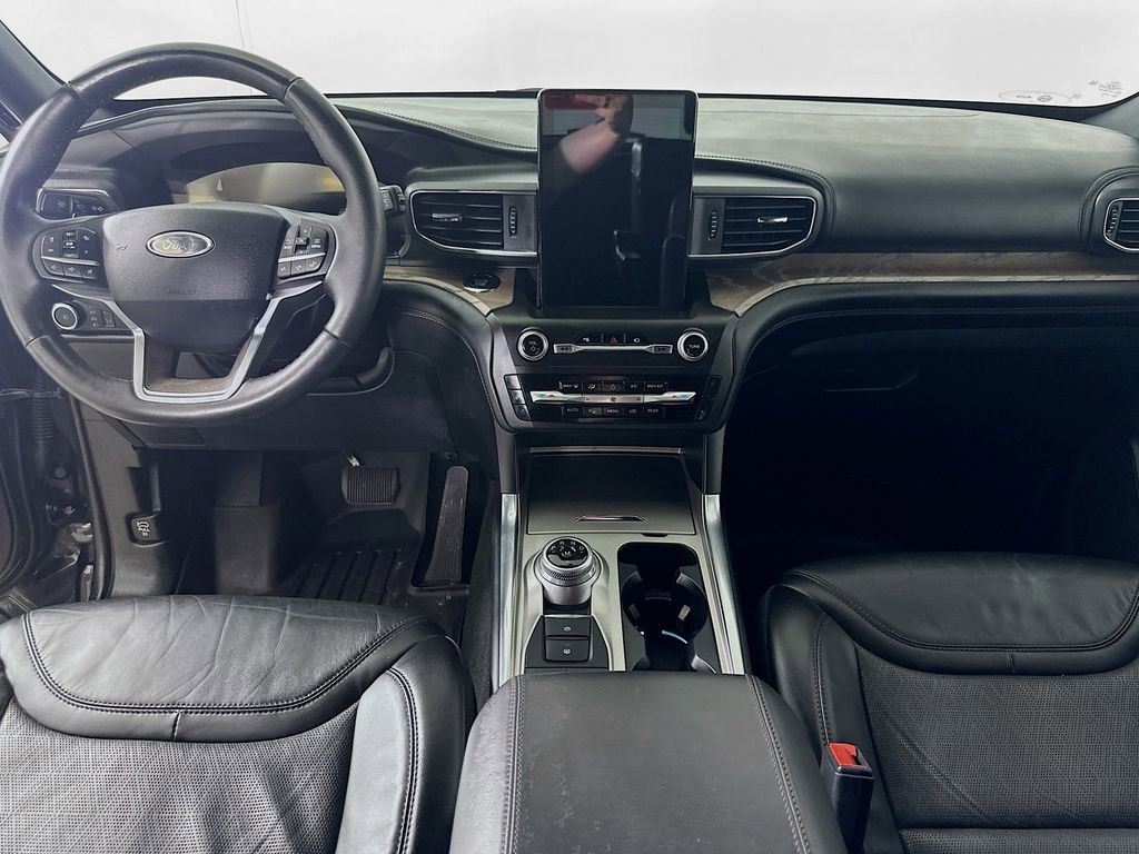 Used 2020 Ford Explorer Platinum w/ Premium Technology Package image 33