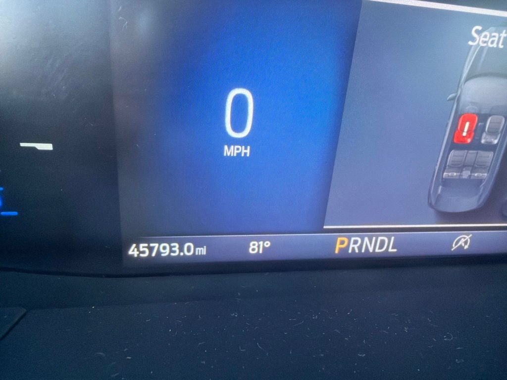 Used 2025 Ford Escape ST-Line Select AWD/4WD image 2