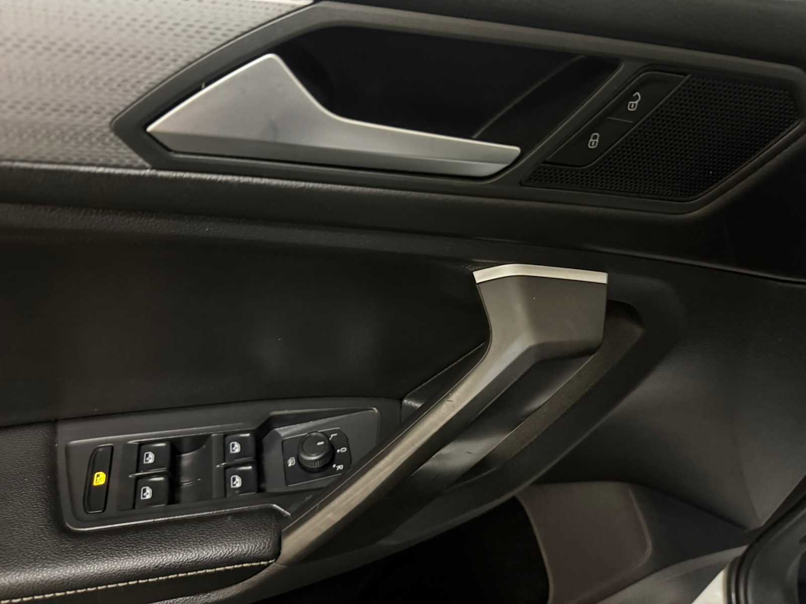 Certified 2022 Volkswagen Tiguan S FWD image 21