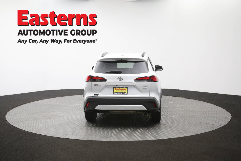 Used 2022 Toyota Corolla Cross XLE w/ Convenience Package AWD/4WD image 39