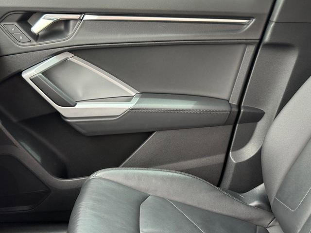 Used 2019 Audi Q3 2.0T Premium image 10