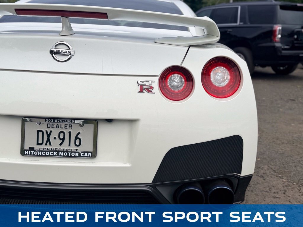 Used 2015 Nissan GT-R Premium AWD/4WD image 13
