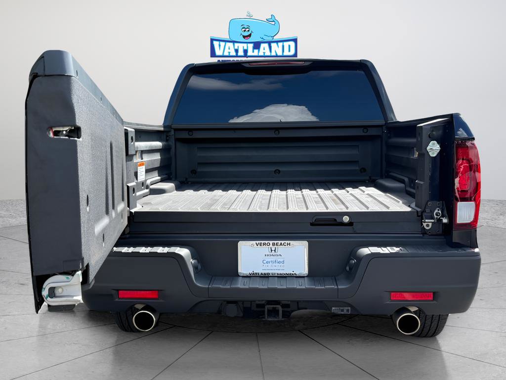 Used 2025 Honda Ridgeline Sport image 6