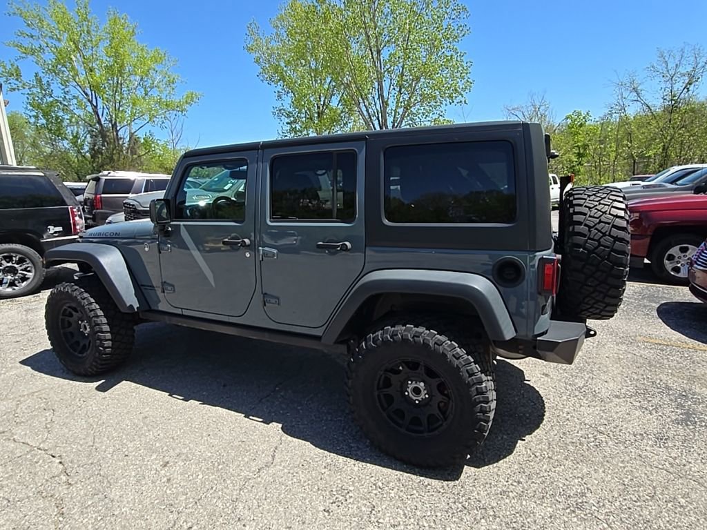 Used 2015 Jeep Wrangler Unlimited Rubicon w/ Connectivity Group image 4