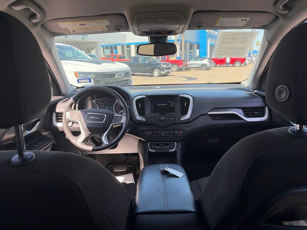 Used 2024 GMC Terrain SLE FWD image 11