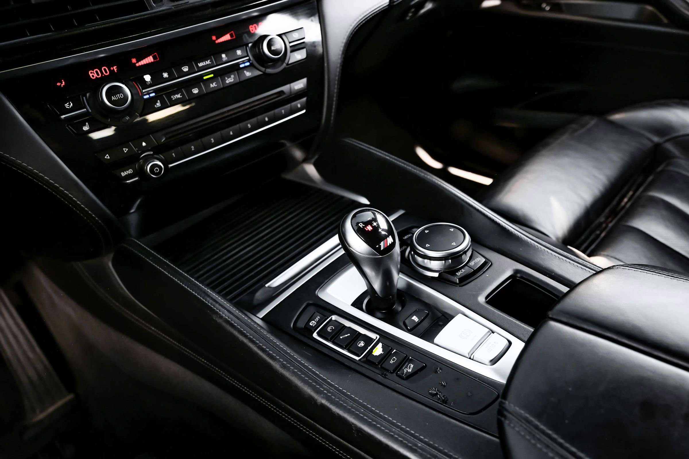 Used 2016 BMW X5 M image 32