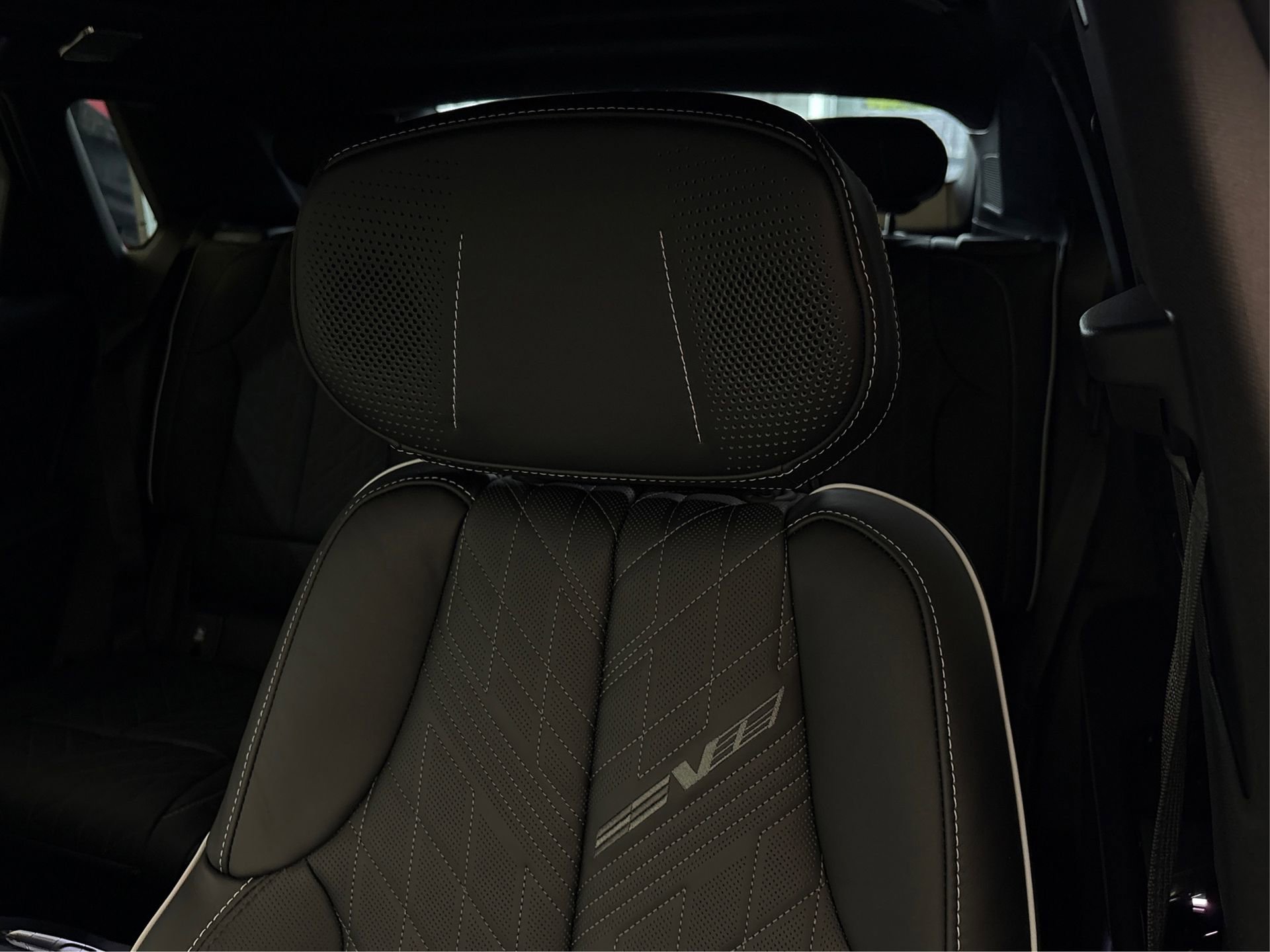 New 2026 Cadillac Lyriq V image 31