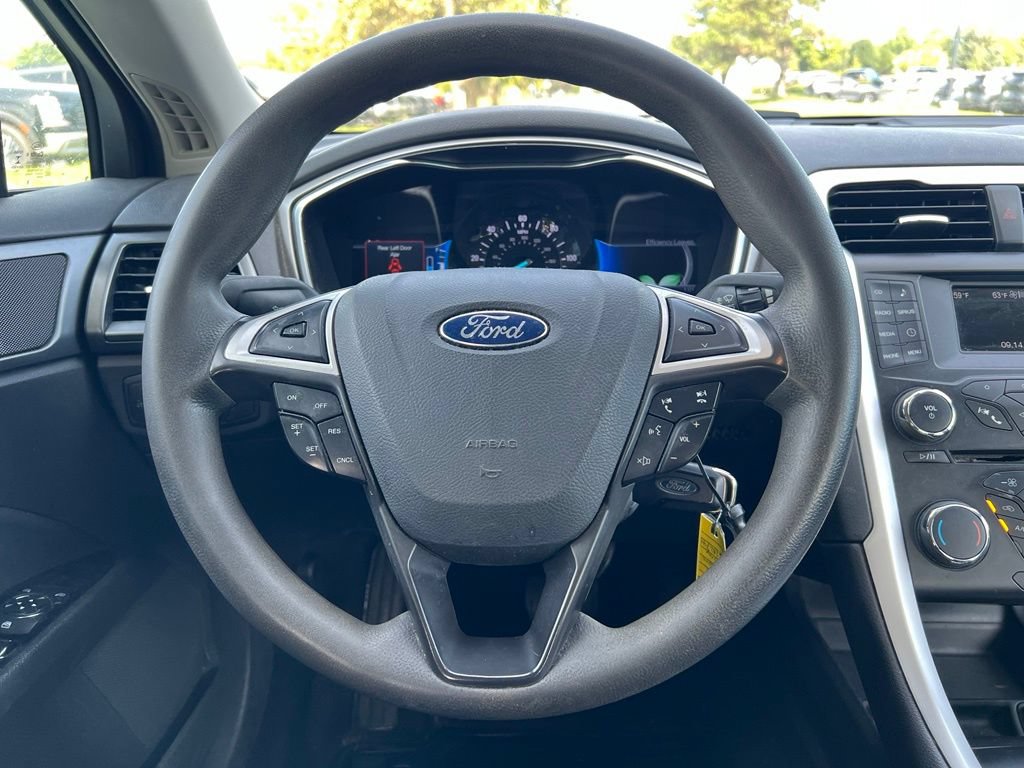 Used 2014 Ford Fusion SE FWD image 22